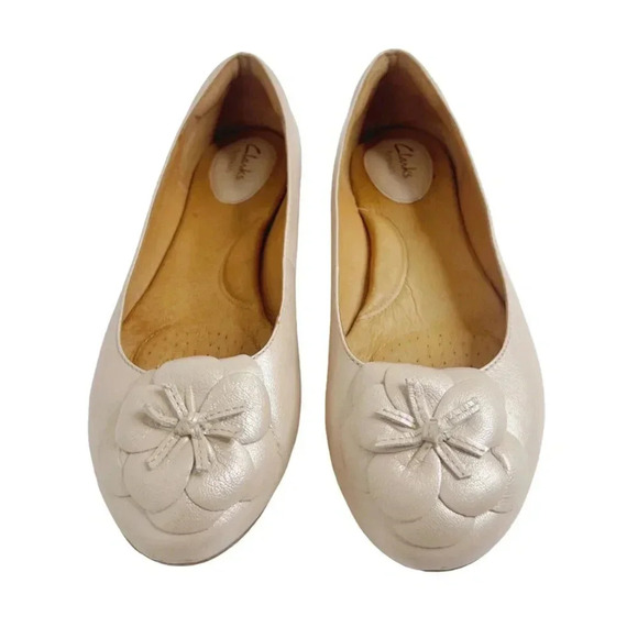 Clarks Shoes - Clarks Women's Aldea Palm Champagne Leather Flower Ballet Flats Size 10